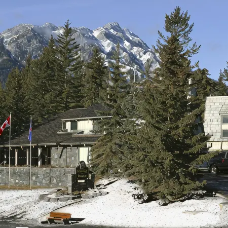 Tunnel Mountain Resort