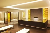 BoHo Prague Hotel - Small Luxury Hotels - Hot Tub