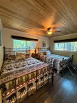 Family Cabin Near Bass Lake & Yosemite. 3 Bedrooms & a Kids Game Loft Sleeps 12