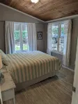House on Lake Hartwell with amazing sunrises - Homestays