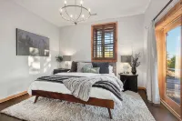 Wow views! 5BR, 4B, 3 Kings, Hot Tub & Sauna spa area, 85" TV, Pool Table - 4성급