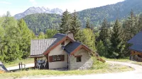 Cosy private chalet at the foot of the slopes, Oz, Alpe d'Huez ski area
