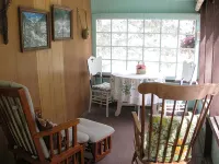 Pine Away/ 1 bedroom, 1 bathroom