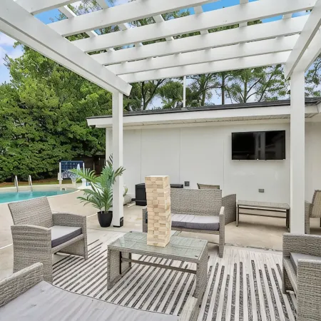 Pool, Fire Pit, Gym, Game Room, 4BR3BA - Near Parris Island/Downtown Beaufort