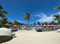 Sunsets In Paradise, third floor condo with breathtaking sunsets and ocean views