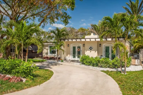 The Cove 4Rms 5Bed 2Bth \ Walking Distance 2 Beach - Wifi