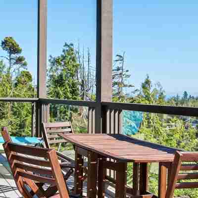 Panoramic Rainforest & Ocean Views, Fire Pit & EV Plug in Ucluelet Others