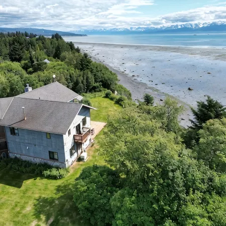Bay Bluff Haven:  Ocean, Glacier, & Wildlife View