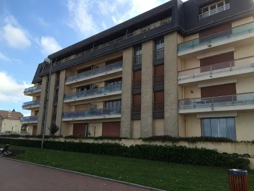 Studio waterfront Cabourg, garden view - balcony