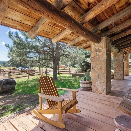 Renovated Historic Flagstaff Cabin, Trails, Hot tub