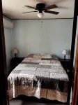 Cozy 2-bedroom cabin between Levering and Cheboygan on Lancaster Lake - Chalets