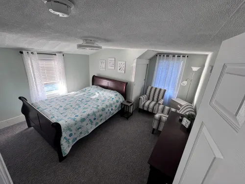 Spacious 5 Bedroom 4 Bathroom Home on Conesus Lake with 100 ft of Lakefront - Homestays