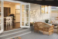 Halcyon Days the perfect getaway, Sundays late check out, pet friendly!