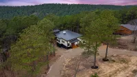 Romancin' the Woods – Modern Farmhouse, Luxury Design, Upscale Amenities