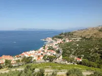 Villa in Podgora with pool, sea view, quiet location, for 2-6 people, free WiFiI - Wi-Fi