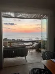 Beautiful 2BR/2BT Beachfront -  Privatzimmer