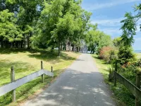 Lakefront Oasis near Lewiston & Niagara Falls