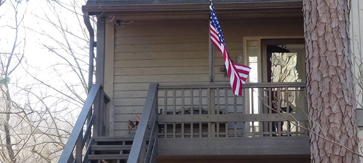 Mountain and Golf Course Views Less Than 5 Minutes from Beach Club Hotels in Pickens County