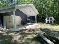 Private, Cozy, Quiet on double lot near Beautiful Higgins and Houghton Lakes