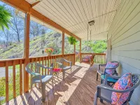 Peaceful downtown Sylva home, 3BR, porch, creek, Wifi Hotels in Sylva