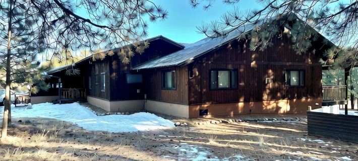 Blue Rock Mountain Bungalow 'Hot tub with stunning views Hotels in Angel Fire