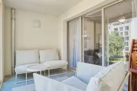 Le Fonction, Furnished  , Boxed Parking - Homestays
