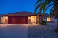 Cozy Remodel, Diving Pool & Hot tub, Great Location Near Entertainment! - 3-Star