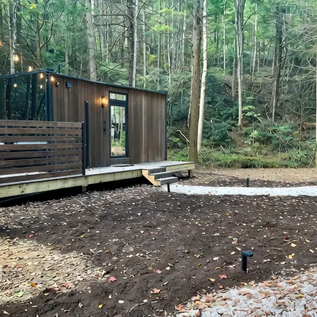 “Glass House2 - Modern Mirror Home w/ Hot-tub