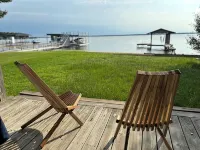 迷人的槍管城湖畔可賞美麗日落的可愛小屋 - 民宿