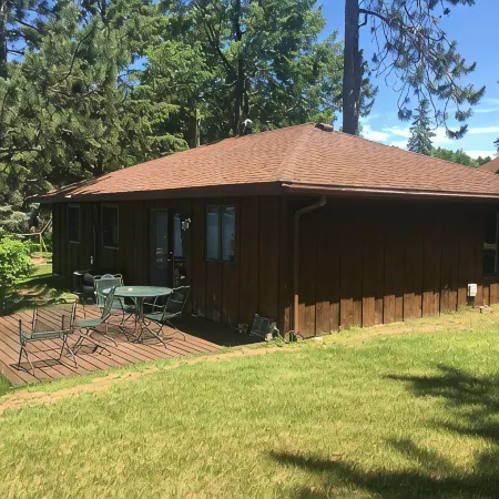 Waterfront 3 Bedroom Cottage on Beautiful Lake Nokomis