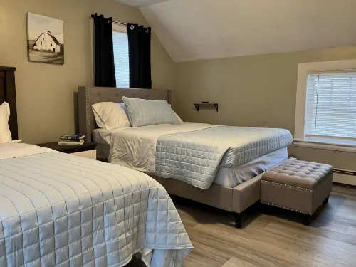 2-Bedroom Apt Sleeps 7! - 1/4 mile to Beach!