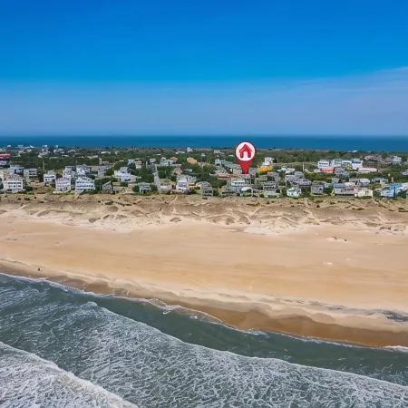 Sleeps 16! 1 Minute Walk To Beach!