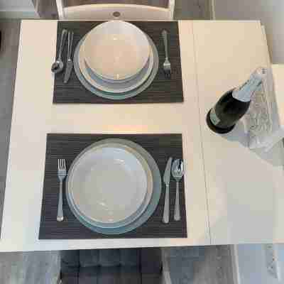 CP Top floor luxury studio Dining/Meeting Rooms