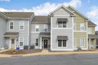 Game Room! Pontoon Rental~Boat Slip~Fire Pit - 4-Star