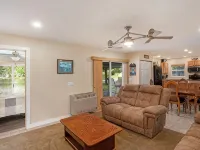 Quiet oasis steps from the water with access to Canadian Lakes amenities! Hotels in Mecosta County