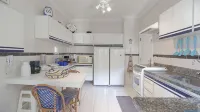 Beautifully Decorated Apartment! Maulf Hill - Ocean View! 150m2 - بيت ضيافة