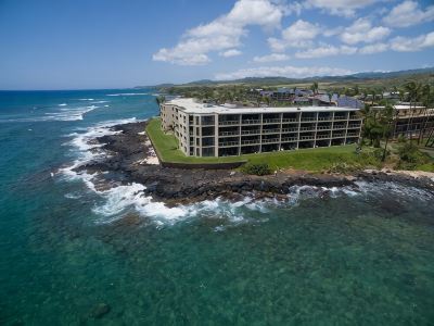 Ocean Front Condo with AC, Watch Sea Turtles from Our Lanai