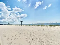 Walk to the BEACH and CASINOS! Full RV Hookup - 5 Min to Ocean Springs - 3 ดาว