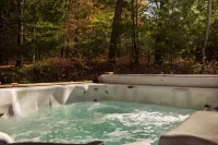 Private, Perfect Paradise.  Artists' touches w/ HOT TUB! - 3-Sterne