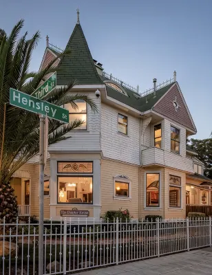 Downtown SJ The Hensley House - Homestays