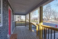 Welcome to...the good life, 4 bed 2 bath house located in the heart of Lincoln