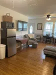 Walk to Waterfront Dining, Shops, Wine Bar. 2 Miles from I-95. No Pet Fee!