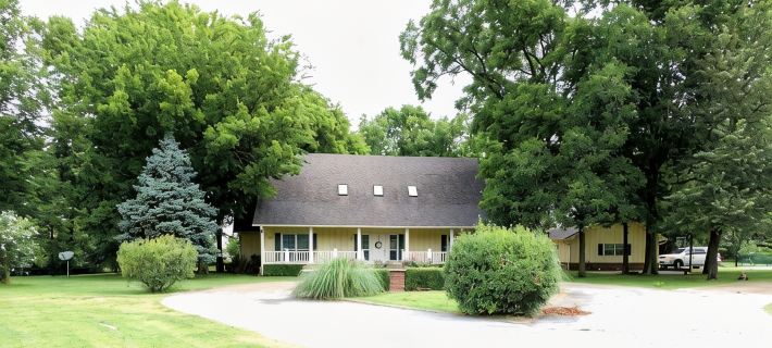 Private Guest House 20 Minutes from U of A Hotels in Washington County
