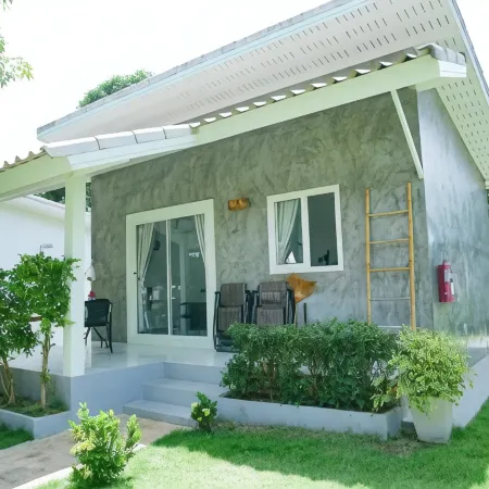 Enda Lanta Bungalows