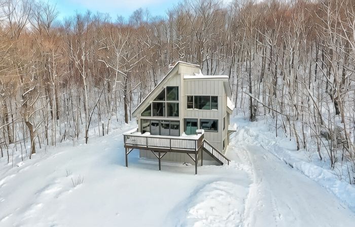 Breathtaking Mountain Views and Sunsets, Fully Renovated, Luxury VT Retreat,