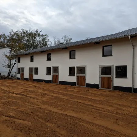 Modern Vacation Apartment on the Horse Farm 4-6 Persons Lan, Smart TV*