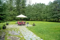 Charming and Spacious 5Br Located in the Heart of Waitsfield. Close to Amenities - Wifi