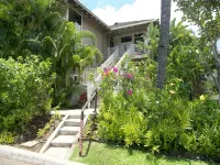 Clean, Maui Family Owned, Private, Top Floor, Lots of Amenities, Oceanview! Hotels in 