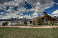 Panoramic Mountain View Retreat w/ Hot Tub - 3/3 Designer Home Hike and Bike!