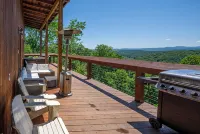 Secluded, Spacious 7 Bedroom Luxury Home w/ Hot Tub & 50 Mile Views into the NRG